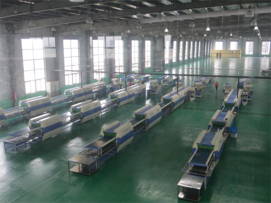 安庆NG南宫电子游戏鞋业贴合车间